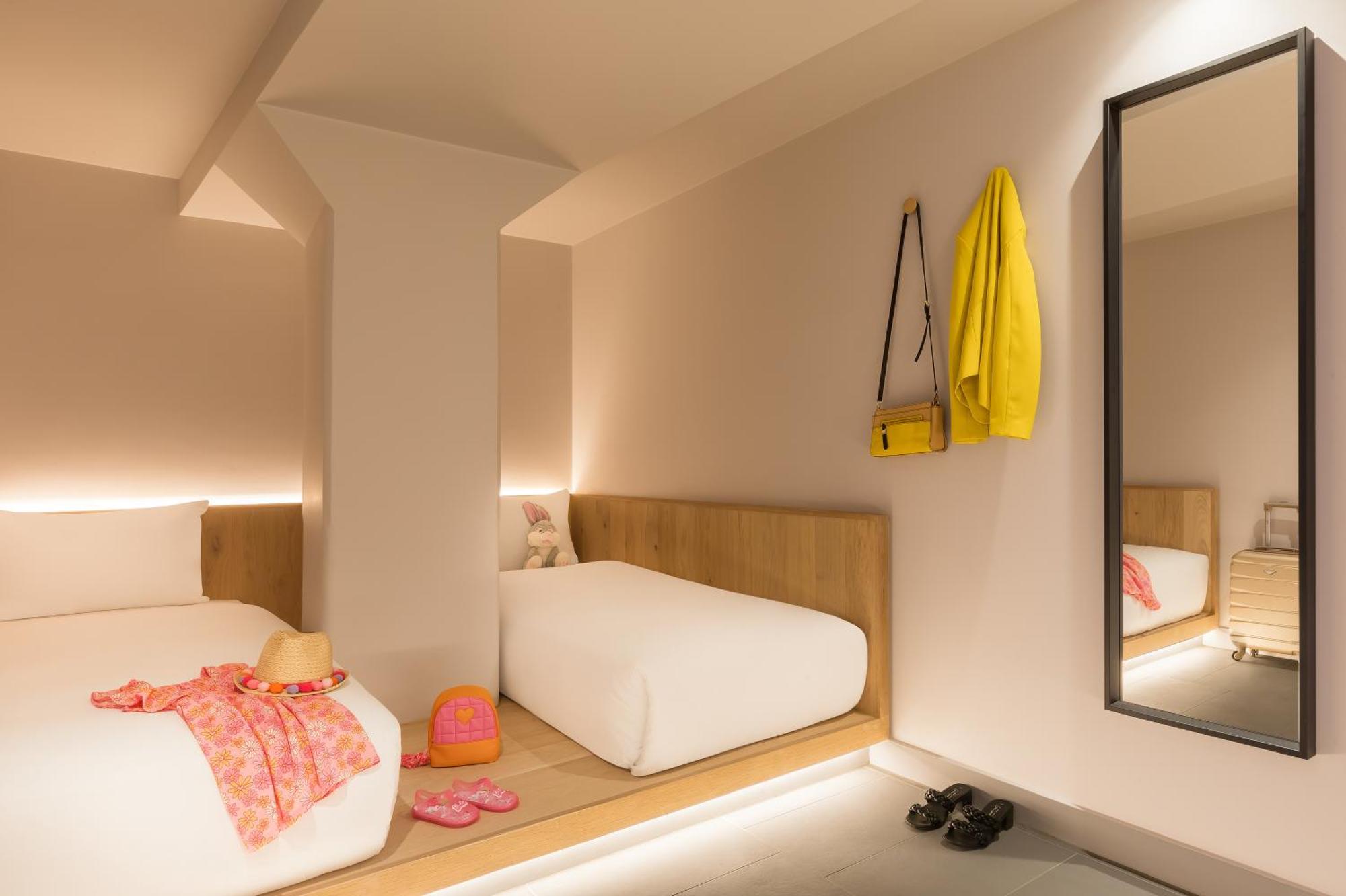 Zedwell Underground Hotel Tottenham Court Rd Лондон Номер фото