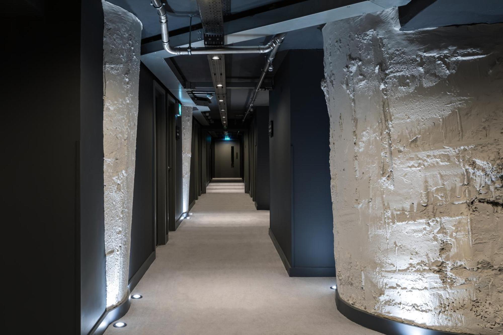 Zedwell Underground Hotel Tottenham Court Rd Лондон Екстер'єр фото